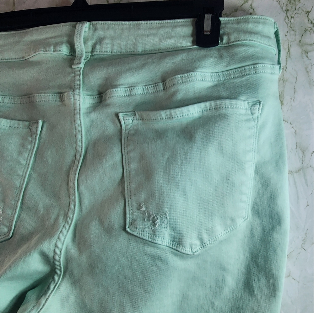 Old Navy Rockstar Mid Rise Distressed Skinny Jeans - Picture 9 of 14